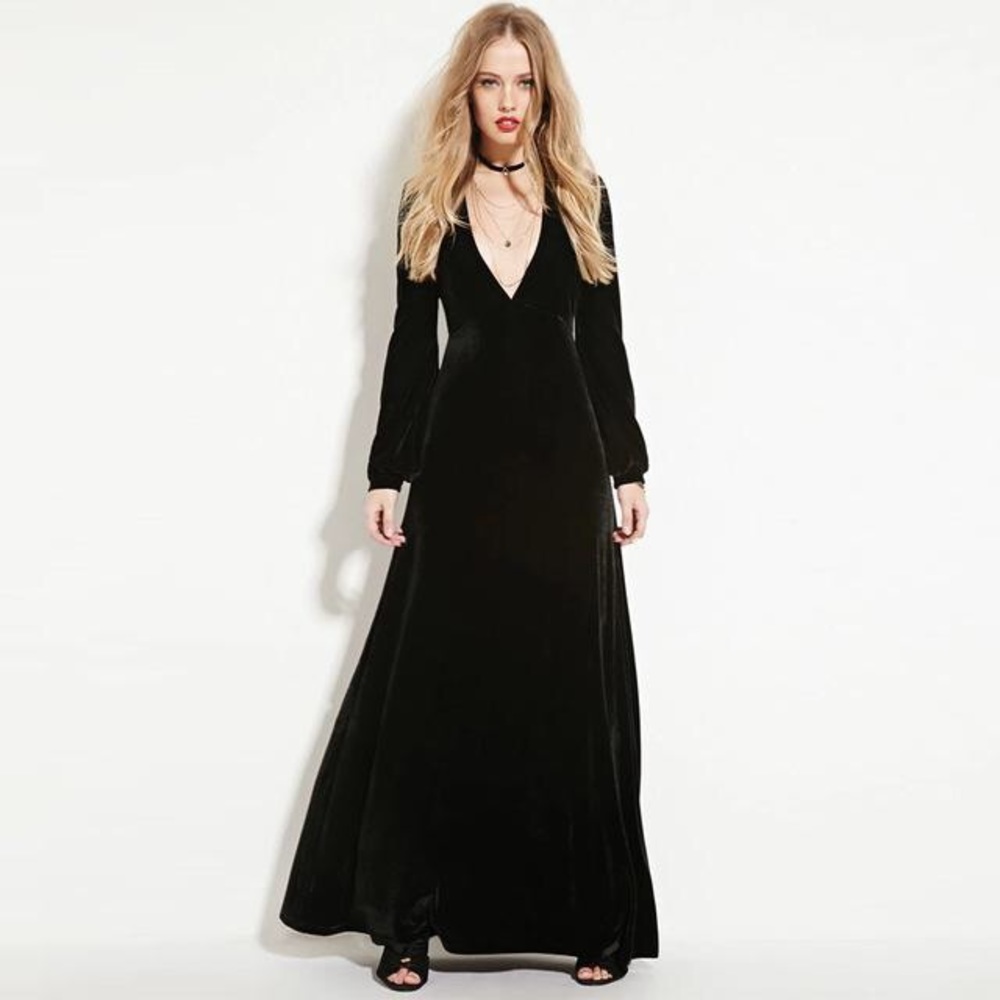 GOTHIC WICCAN VELVET MAXI DRESS